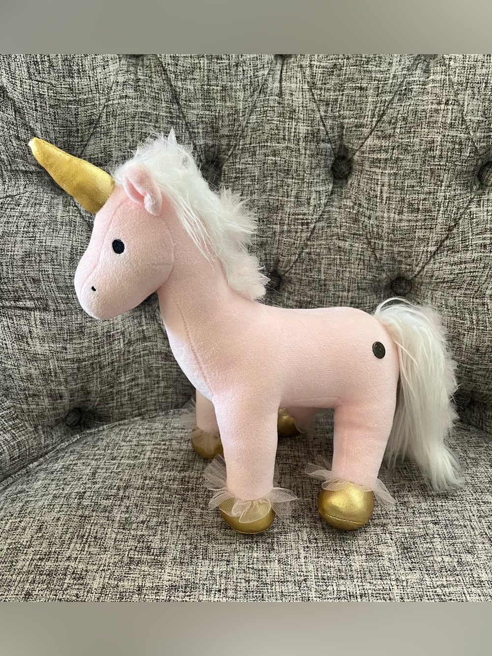 FAO Schwarz Petit Bon
Pink Unicorn Stuffed Animal 10" Plush